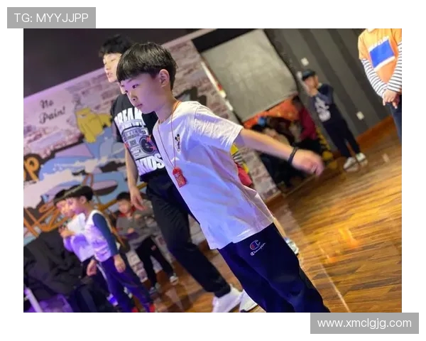 杭州街舞队荣登全国街舞团队协作排行榜第四名展现实力与风采 杭州街舞队荣登全国街舞团队协作排行榜第四名展现实力与风采