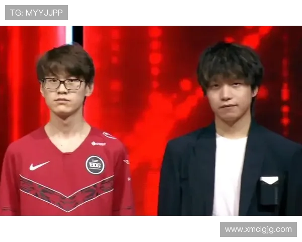 赛后分析：JDG与EDG对决中的策略与实力较量探讨